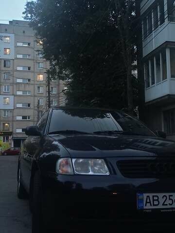 Синий Ауди А3, объемом двигателя 1.6 л и пробегом 270 тыс. км за 4250 $, фото 1 на Automoto.ua