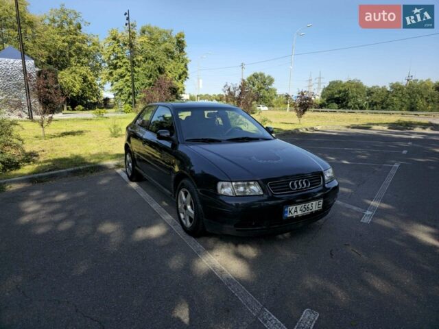Синий Ауди А3, объемом двигателя 1.6 л и пробегом 299 тыс. км за 2100 $, фото 1 на Automoto.ua