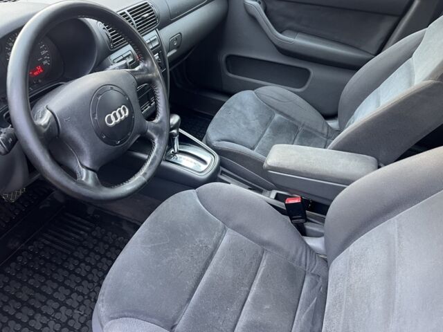 Синий Ауди А3, объемом двигателя 1.6 л и пробегом 0 тыс. км за 4350 $, фото 1 на Automoto.ua