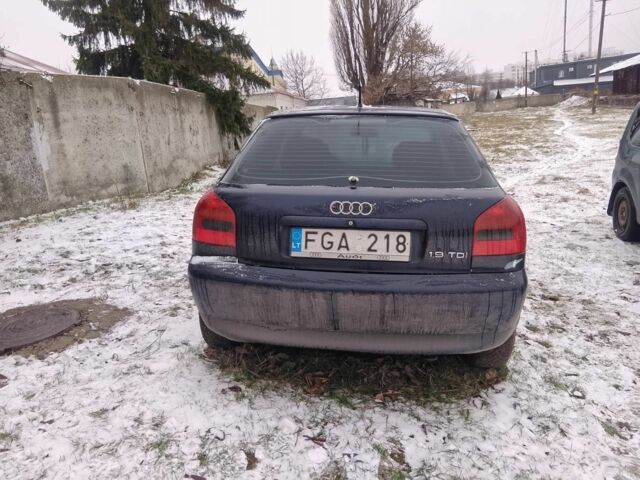 Синий Ауди А3, объемом двигателя 2 л и пробегом 370 тыс. км за 500 $, фото 1 на Automoto.ua