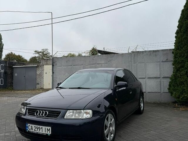 Синій Ауді А3, об'ємом двигуна 1.6 л та пробігом 215 тис. км за 3800 $, фото 1 на Automoto.ua