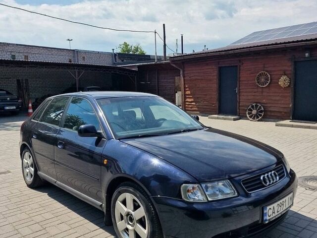 Синий Ауди А3, объемом двигателя 1.6 л и пробегом 214 тыс. км за 3900 $, фото 1 на Automoto.ua