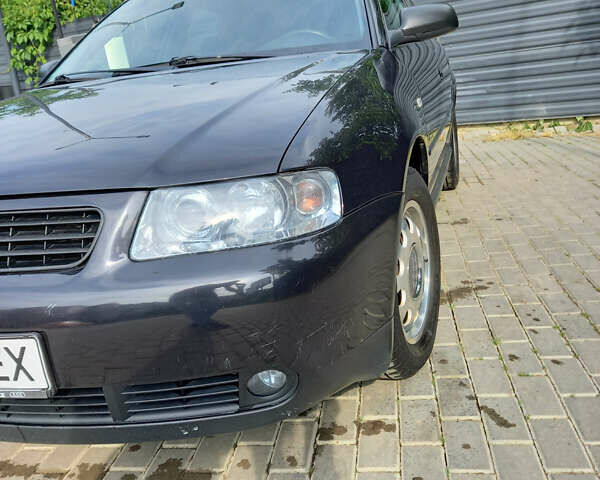 Синий Ауди А3, объемом двигателя 1.6 л и пробегом 237 тыс. км за 3900 $, фото 1 на Automoto.ua