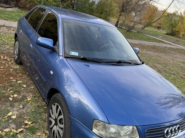 Синий Ауди А3, объемом двигателя 1.6 л и пробегом 334 тыс. км за 4300 $, фото 1 на Automoto.ua