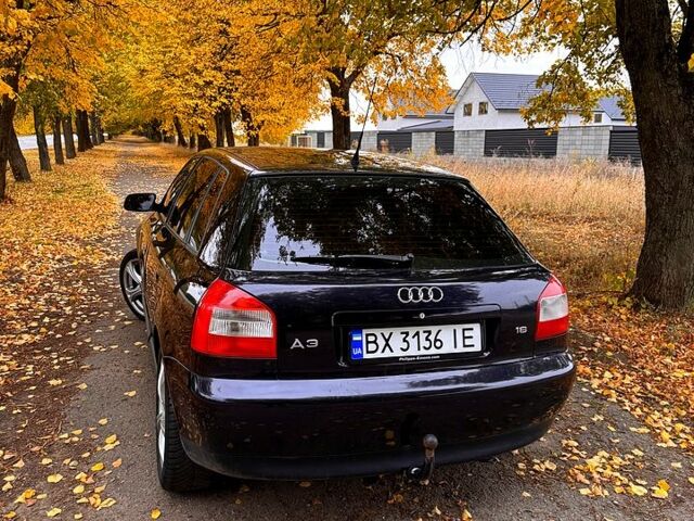 Синий Ауди А3, объемом двигателя 1.6 л и пробегом 300 тыс. км за 4600 $, фото 1 на Automoto.ua