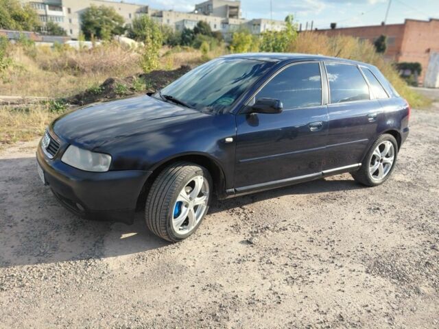 Синий Ауди А3, объемом двигателя 1.6 л и пробегом 320 тыс. км за 4200 $, фото 1 на Automoto.ua