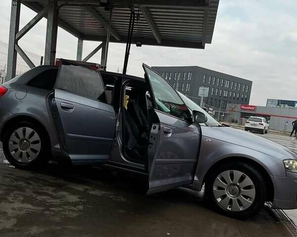 Синий Ауди А3, объемом двигателя 2 л и пробегом 230 тыс. км за 5600 $, фото 1 на Automoto.ua