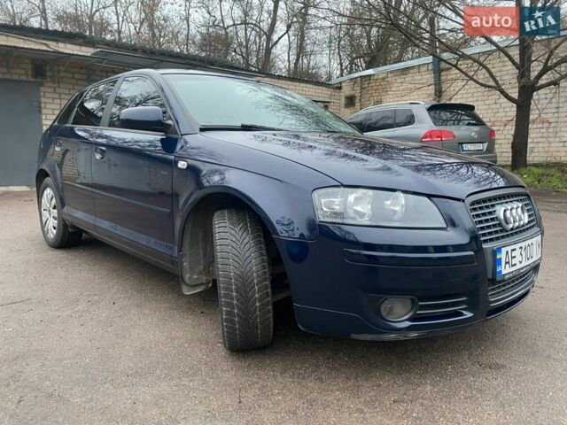 Синий Ауди А3, объемом двигателя 1.6 л и пробегом 176 тыс. км за 7200 $, фото 1 на Automoto.ua