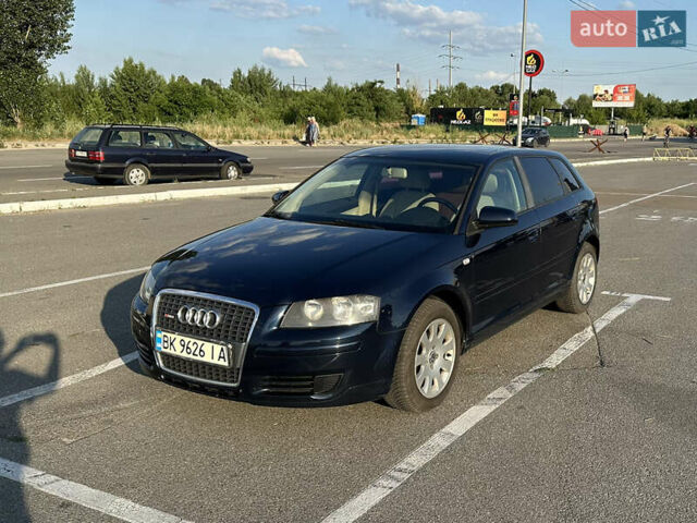 Синий Ауди А3, объемом двигателя 1.6 л и пробегом 268 тыс. км за 6800 $, фото 1 на Automoto.ua
