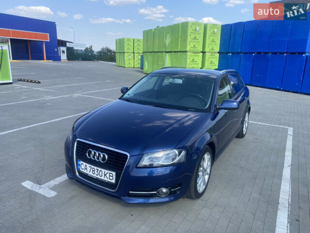 Синий Ауди А3, объемом двигателя 1.6 л и пробегом 300 тыс. км за 9400 $, фото 1 на Automoto.ua