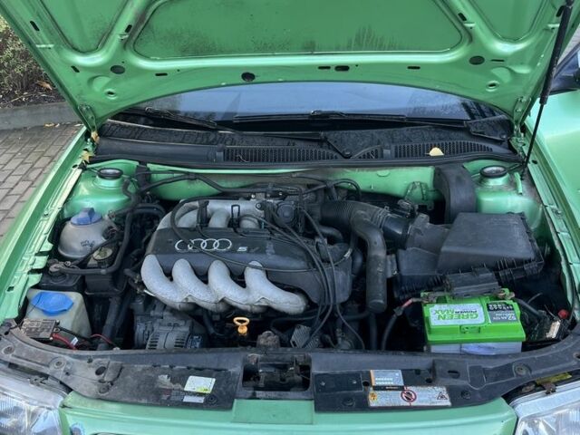 Зеленый Ауди А3, объемом двигателя 1.8 л и пробегом 380 тыс. км за 3000 $, фото 1 на Automoto.ua