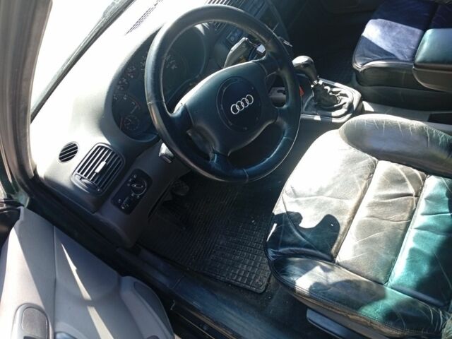 Зеленый Ауди А3, объемом двигателя 1.8 л и пробегом 250 тыс. км за 3000 $, фото 1 на Automoto.ua