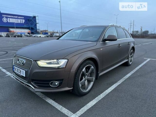 Ауді A4 Allroad, об'ємом двигуна 2 л та пробігом 217 тис. км за 17600 $, фото 1 на Automoto.ua