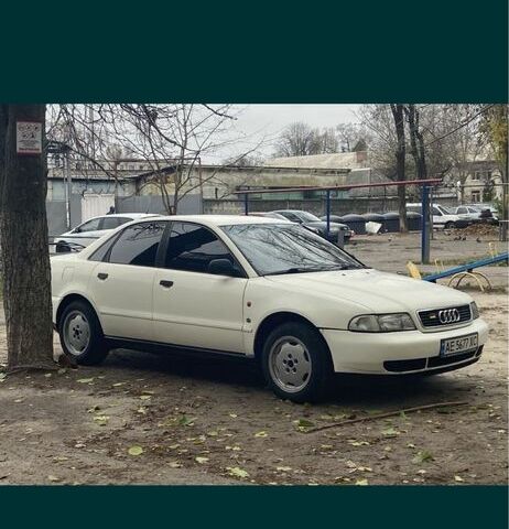 Белый Ауди А4, объемом двигателя 1.6 л и пробегом 3 тыс. км за 2202 $, фото 1 на Automoto.ua