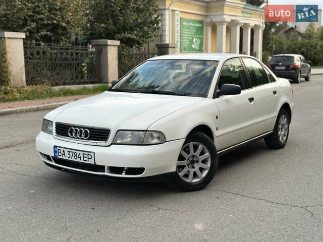 Белый Ауди А4, объемом двигателя 1.8 л и пробегом 270 тыс. км за 2700 $, фото 1 на Automoto.ua
