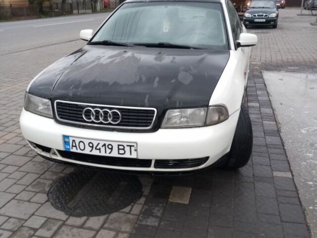 Белый Ауди А4, объемом двигателя 1.8 л и пробегом 3 тыс. км за 1500 $, фото 1 на Automoto.ua