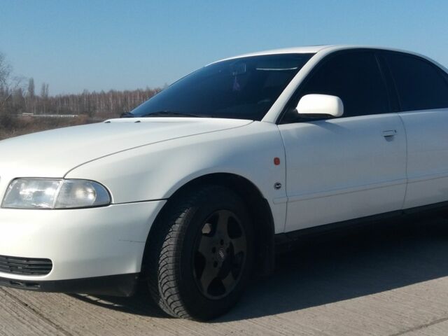 Білий Ауді А4, об'ємом двигуна 1.9 л та пробігом 415 тис. км за 3200 $, фото 1 на Automoto.ua