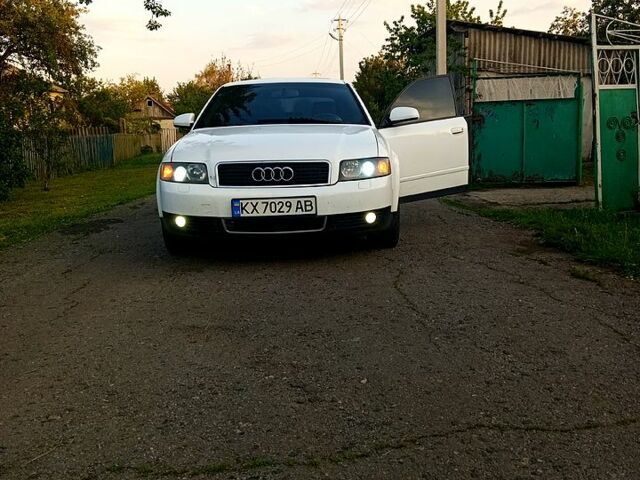 Білий Ауді А4, об'ємом двигуна 1.8 л та пробігом 420 тис. км за 4500 $, фото 1 на Automoto.ua