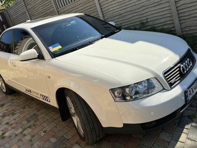 Белый Ауди А4, объемом двигателя 3 л и пробегом 205 тыс. км за 7236 $, фото 1 на Automoto.ua