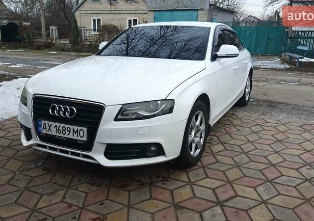 Білий Ауді А4, об'ємом двигуна 1.8 л та пробігом 226 тис. км за 8000 $, фото 1 на Automoto.ua