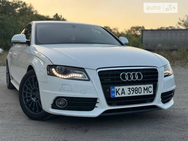 Белый Ауди А4, объемом двигателя 3.2 л и пробегом 161 тыс. км за 9999 $, фото 1 на Automoto.ua