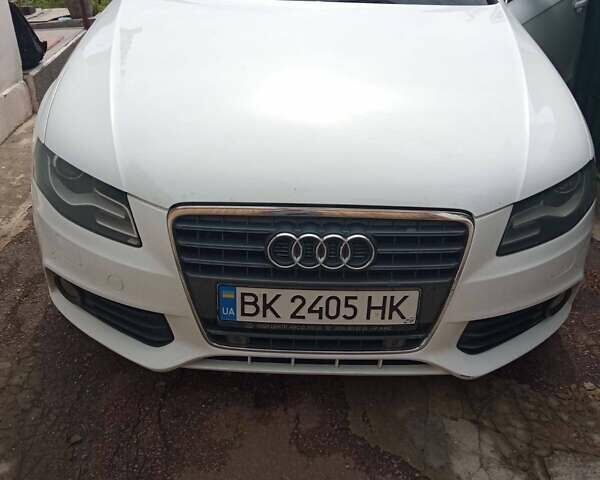 Белый Ауди А4, объемом двигателя 1.8 л и пробегом 238 тыс. км за 9700 $, фото 1 на Automoto.ua