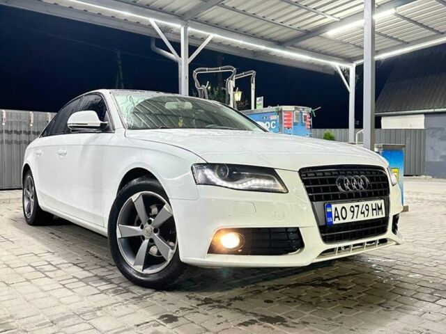 Белый Ауди А4, объемом двигателя 2 л и пробегом 240 тыс. км за 9000 $, фото 1 на Automoto.ua