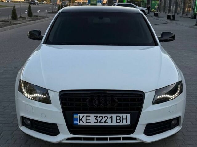 Белый Ауди А4, объемом двигателя 1.8 л и пробегом 157 тыс. км за 8819 $, фото 1 на Automoto.ua