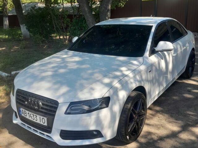 Белый Ауди А4, объемом двигателя 2 л и пробегом 220 тыс. км за 10800 $, фото 1 на Automoto.ua
