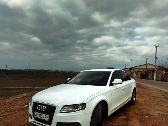 Білий Ауді А4, об'ємом двигуна 1.8 л та пробігом 184 тис. км за 8800 $, фото 1 на Automoto.ua