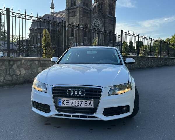 Білий Ауді А4, об'ємом двигуна 1.98 л та пробігом 227 тис. км за 7700 $, фото 1 на Automoto.ua