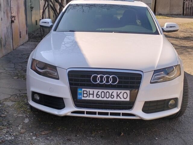 Белый Ауди А4, объемом двигателя 2 л и пробегом 280 тыс. км за 10000 $, фото 1 на Automoto.ua