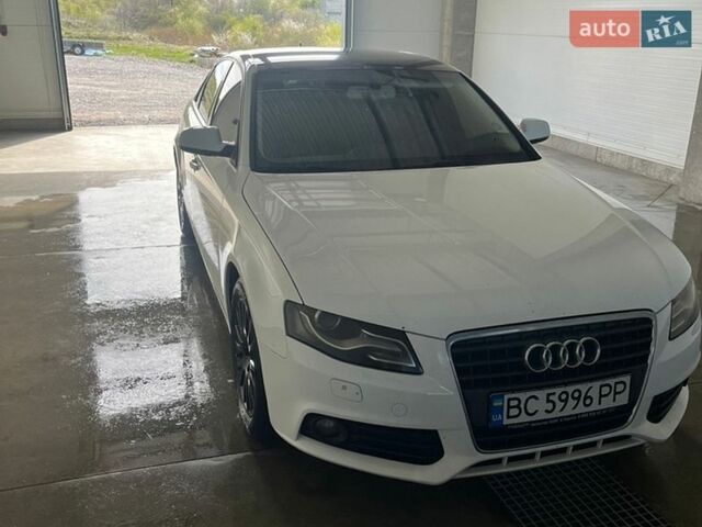 Белый Ауди А4, объемом двигателя 2 л и пробегом 260 тыс. км за 10000 $, фото 1 на Automoto.ua