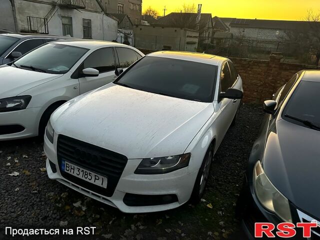 Белый Ауди А4, объемом двигателя 2 л и пробегом 250 тыс. км за 9900 $, фото 1 на Automoto.ua