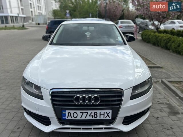 Белый Ауди А4, объемом двигателя 2 л и пробегом 287 тыс. км за 7999 $, фото 1 на Automoto.ua