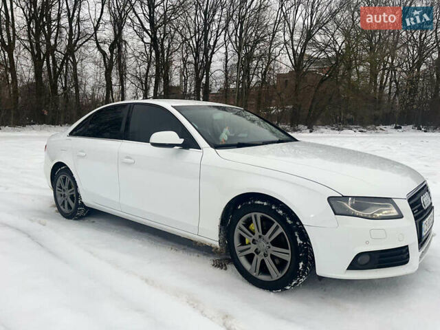 Білий Ауді А4, об'ємом двигуна 3 л та пробігом 247 тис. км за 12400 $, фото 1 на Automoto.ua