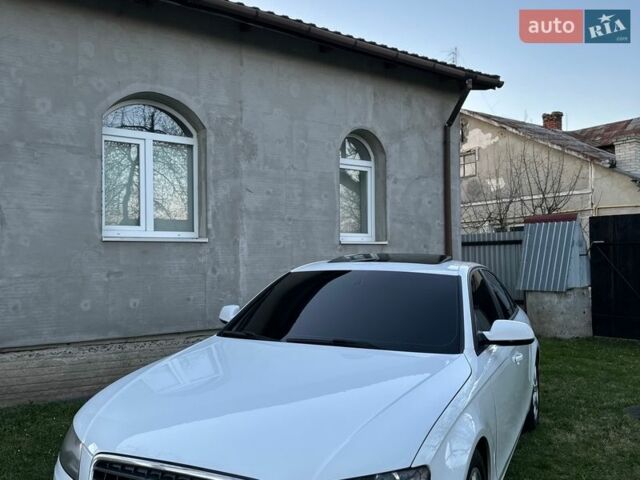 Белый Ауди А4, объемом двигателя 1.98 л и пробегом 297 тыс. км за 10750 $, фото 1 на Automoto.ua