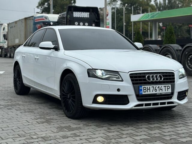 Белый Ауди А4, объемом двигателя 1.8 л и пробегом 230 тыс. км за 8700 $, фото 1 на Automoto.ua