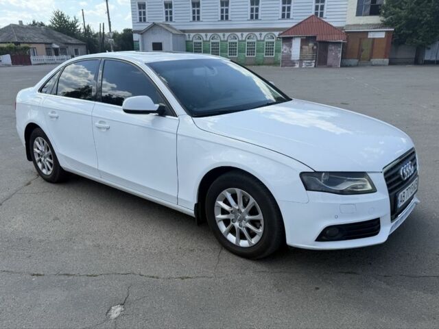 Білий Ауді А4, об'ємом двигуна 2 л та пробігом 190 тис. км за 9900 $, фото 1 на Automoto.ua