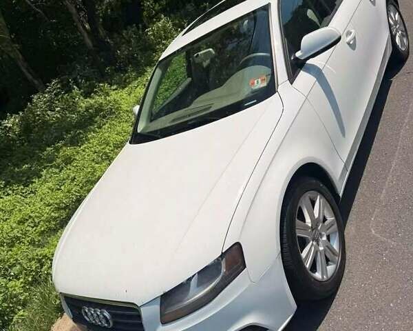 Белый Ауди А4, объемом двигателя 2 л и пробегом 160 тыс. км за 10300 $, фото 1 на Automoto.ua