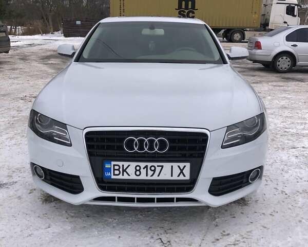 Білий Ауді А4, об'ємом двигуна 1.98 л та пробігом 250 тис. км за 8200 $, фото 1 на Automoto.ua