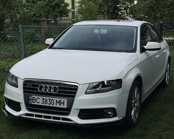 Белый Ауди А4, объемом двигателя 2 л и пробегом 165 тыс. км за 10500 $, фото 1 на Automoto.ua