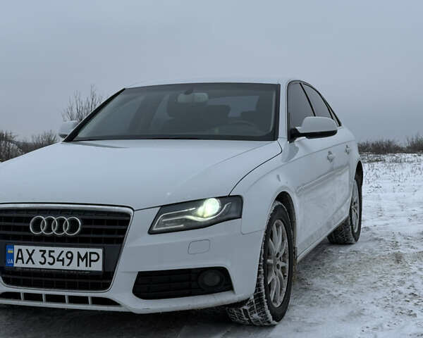 Білий Ауді А4, об'ємом двигуна 1.8 л та пробігом 219 тис. км за 10999 $, фото 1 на Automoto.ua