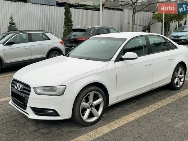 Білий Ауді А4, об'ємом двигуна 0 л та пробігом 155 тис. км за 10500 $, фото 1 на Automoto.ua