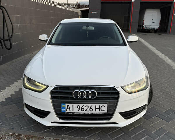 Белый Ауди А4, объемом двигателя 1.8 л и пробегом 222 тыс. км за 12500 $, фото 1 на Automoto.ua