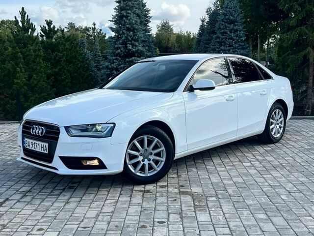 Белый Ауди А4, объемом двигателя 0 л и пробегом 250 тыс. км за 11500 $, фото 1 на Automoto.ua