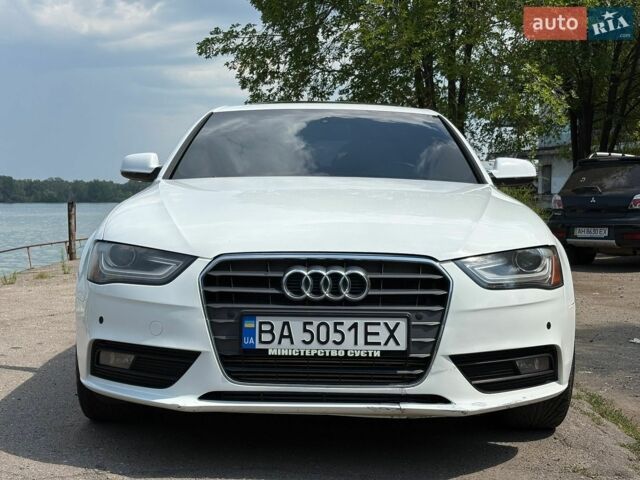 Білий Ауді А4, об'ємом двигуна 1.98 л та пробігом 300 тис. км за 7999 $, фото 1 на Automoto.ua