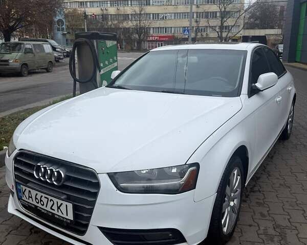 Белый Ауди А4, объемом двигателя 1.98 л и пробегом 163 тыс. км за 12000 $, фото 1 на Automoto.ua