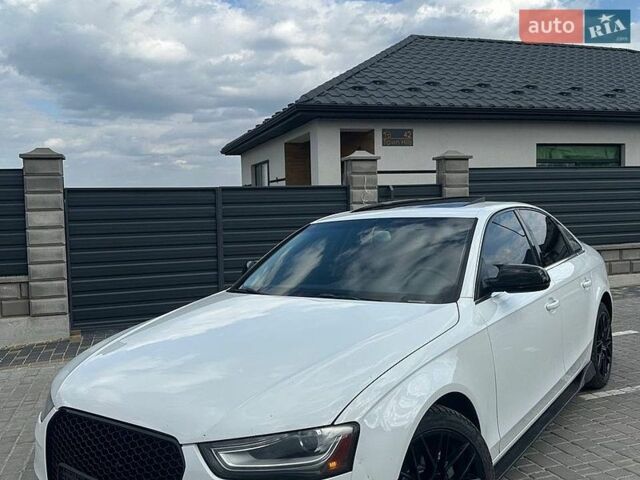 Белый Ауди А4, объемом двигателя 2 л и пробегом 300 тыс. км за 10800 $, фото 1 на Automoto.ua