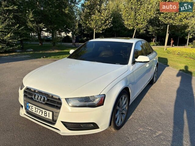 Белый Ауди А4, объемом двигателя 1.98 л и пробегом 196 тыс. км за 13000 $, фото 1 на Automoto.ua